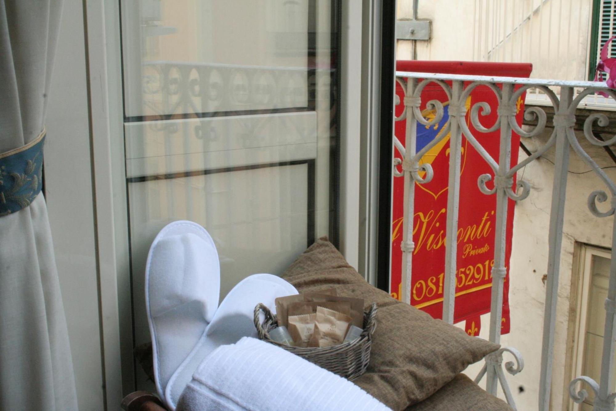 I Visconti Bed and Breakfast Napoli Eksteriør billede