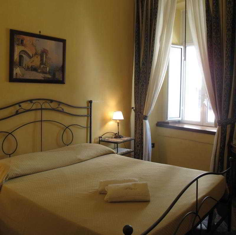 I Visconti Bed and Breakfast Napoli Eksteriør billede