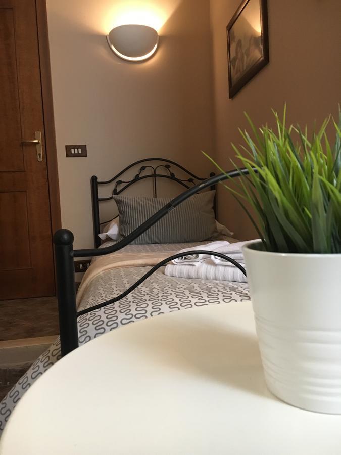 I Visconti Bed and Breakfast Napoli Eksteriør billede