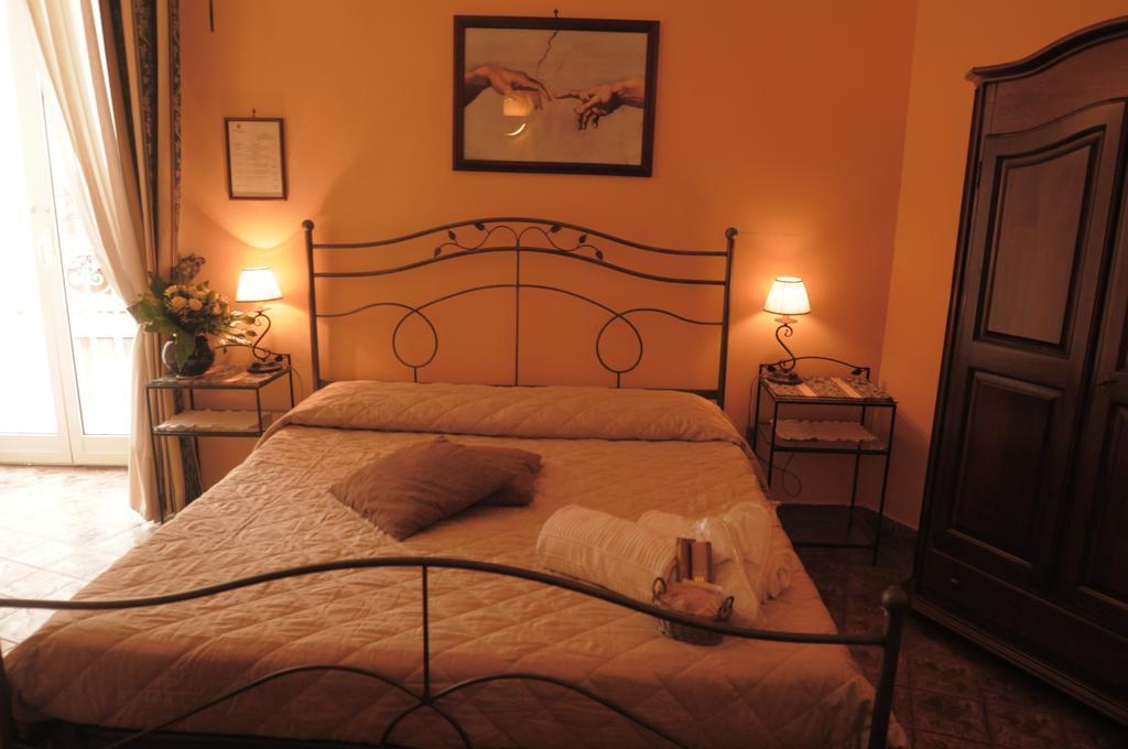 I Visconti Bed and Breakfast Napoli Eksteriør billede